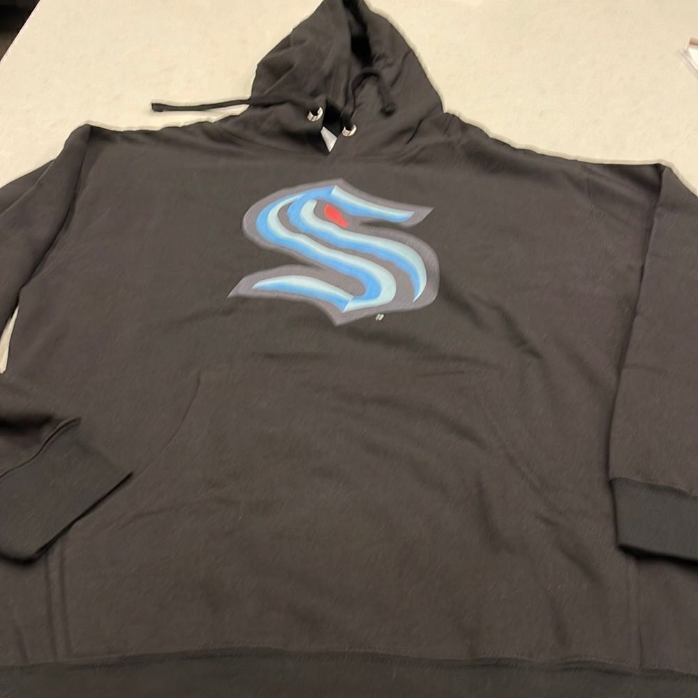 Seattle, Kraken, NHL, hockey, men’s medium hooded sweatshirt, new without tags.